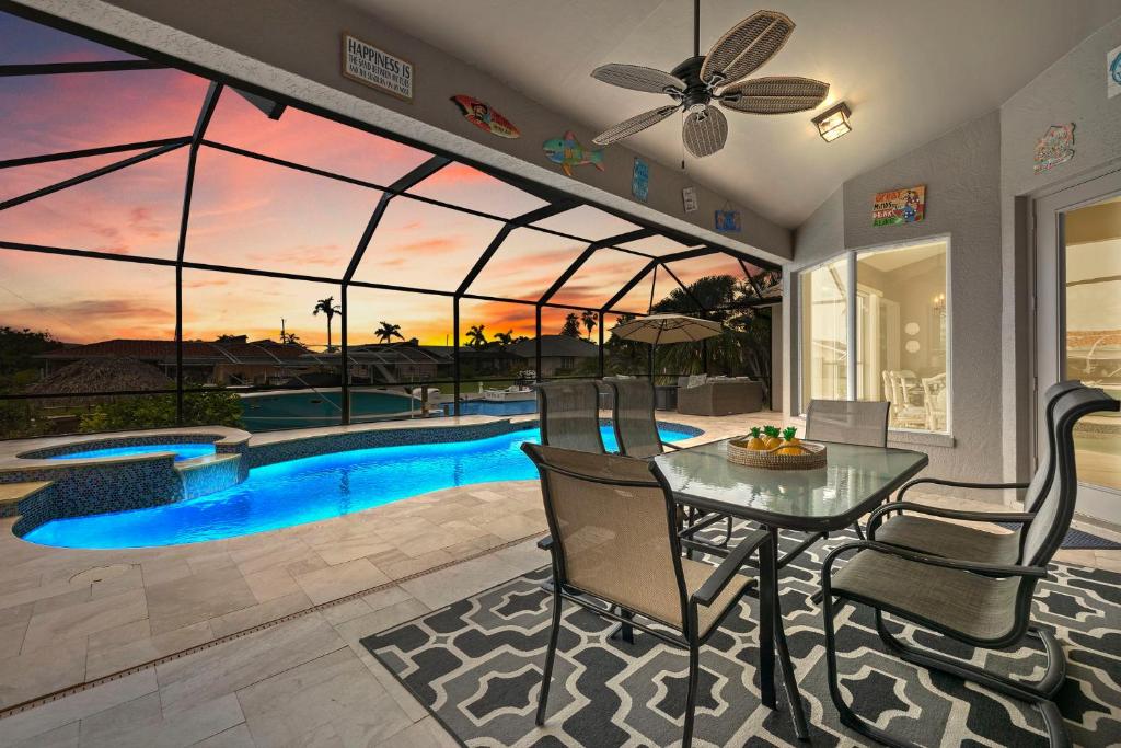 Sunshine Escape, Cape Coral