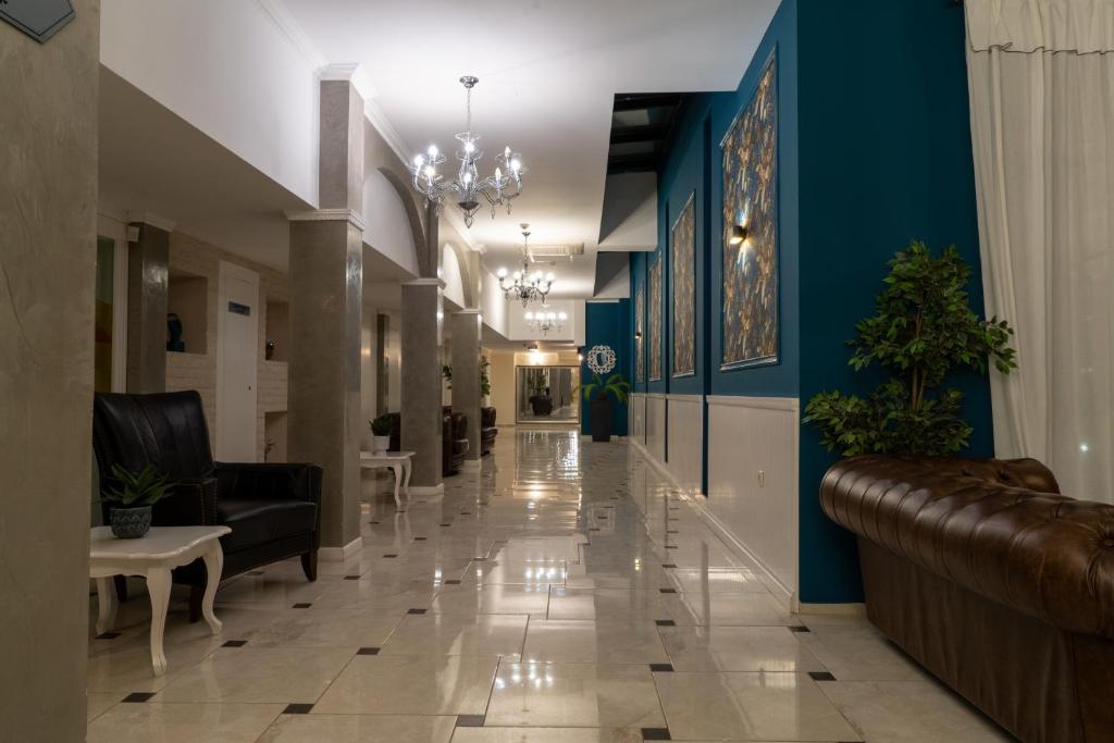 White Rock Castle Suite Hotel & Spa photo