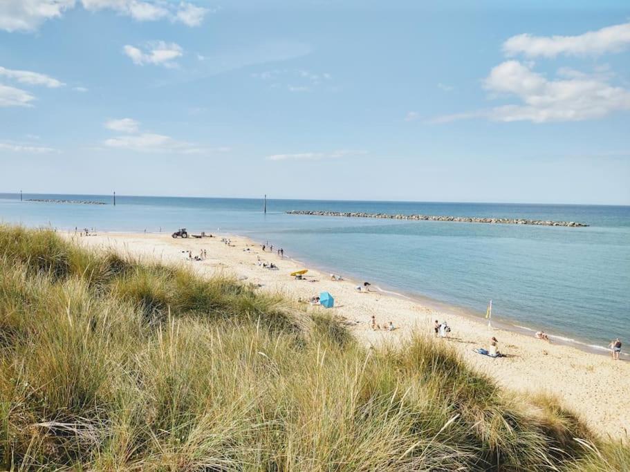 Dune Roamin': Sea Palling's Treasure - NOW with TV, Norwich