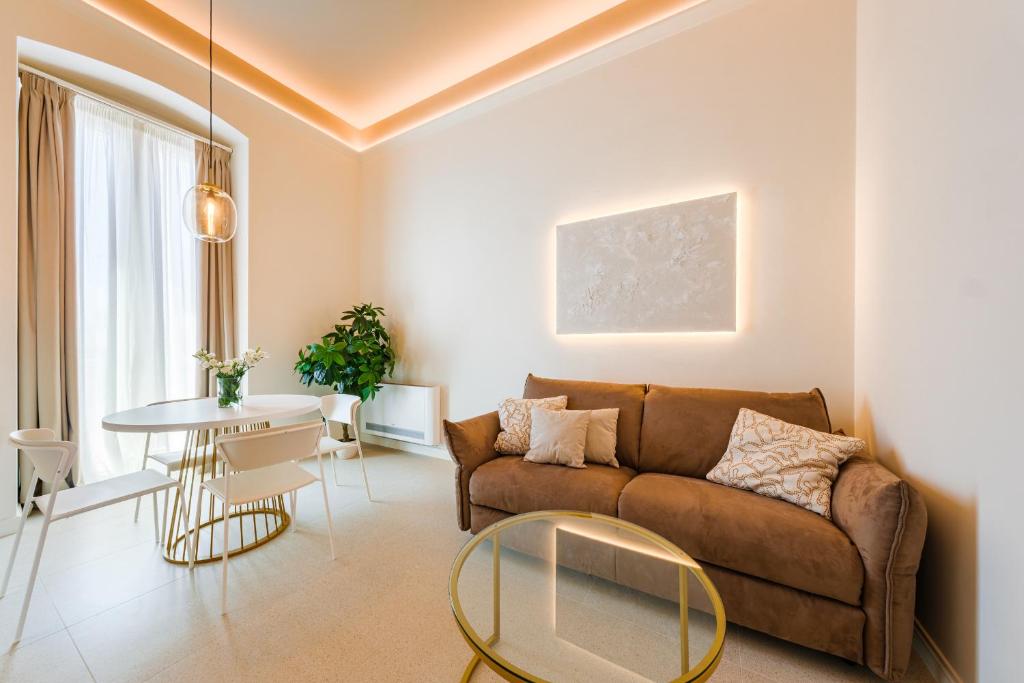 HelloAPULIA Charming Palazzo Clemente - self-catering suites with aircondition - 3