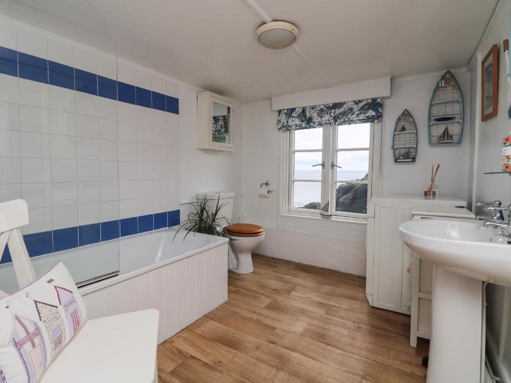Kerbenetty Harbour Cottage photo 2