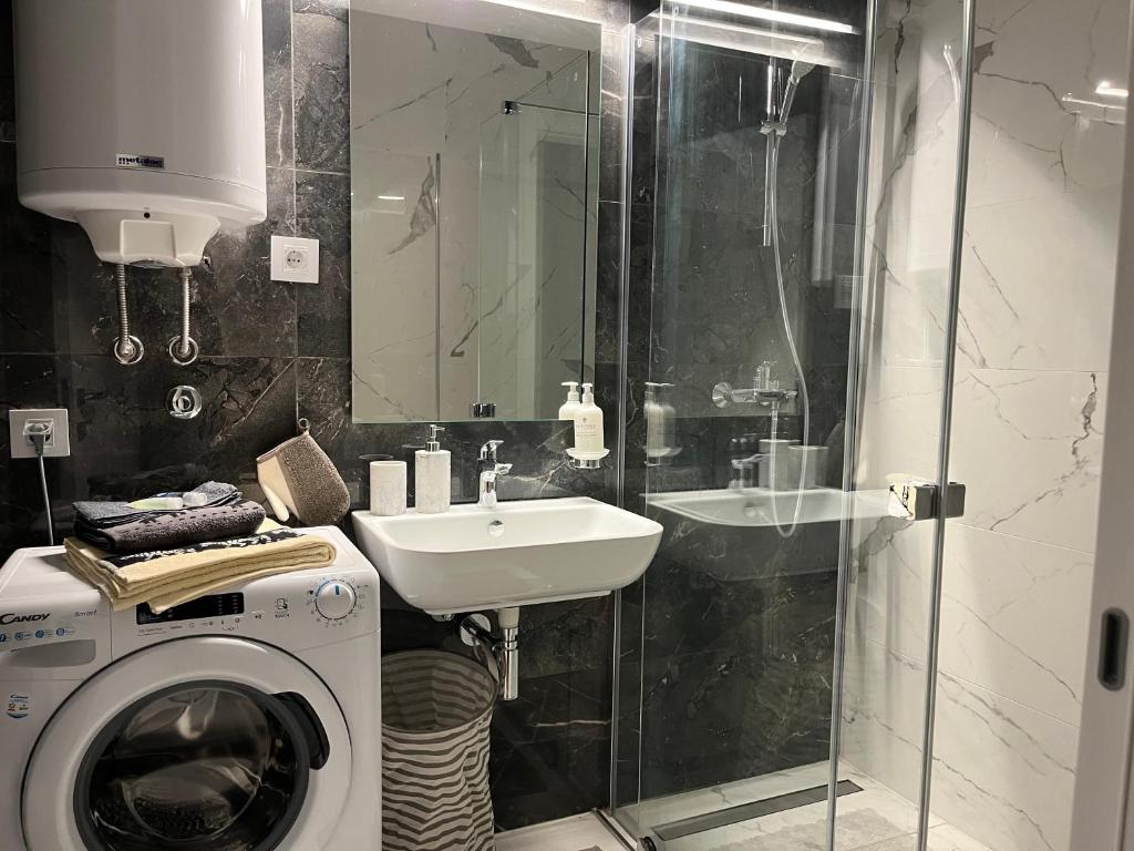 THE FIVE-New Belgrade Apartment - 4