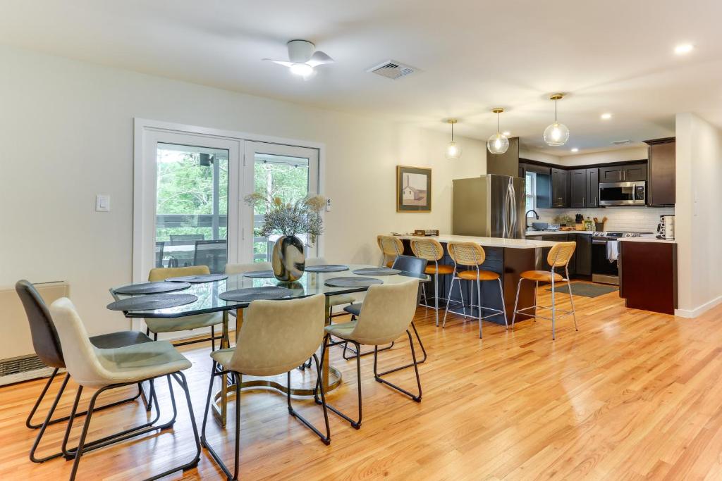 Canadensis Vacation Rental with Hot Tub and Sauna