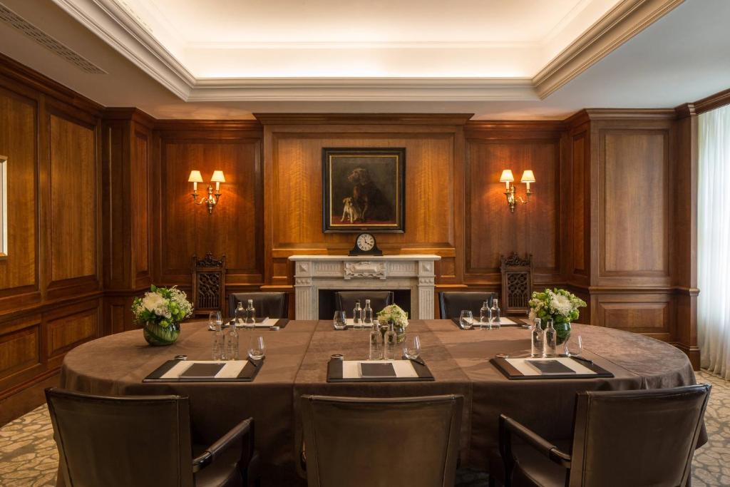Meeting room / ballrooms, JW Marriott Grosvenor House London in London