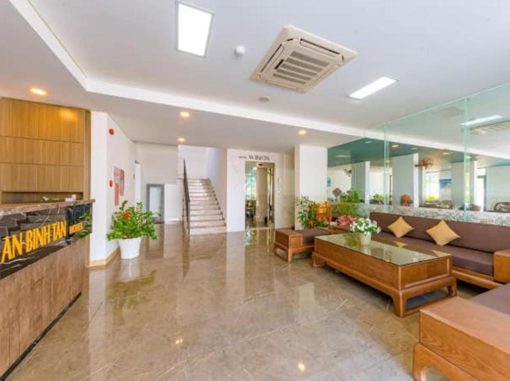 An Bình Tân Hotel - 4