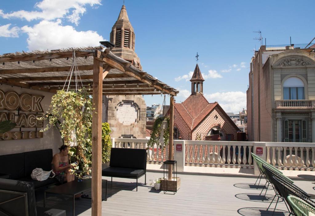 Sant Jordi Hostels Rock Palace - 4