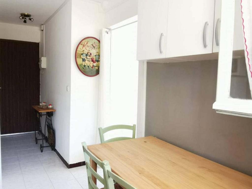 Studio Rénové avec Grande Terrasse et Wifi à Balaruc-les-Bains - FR-1-553-230 - 2