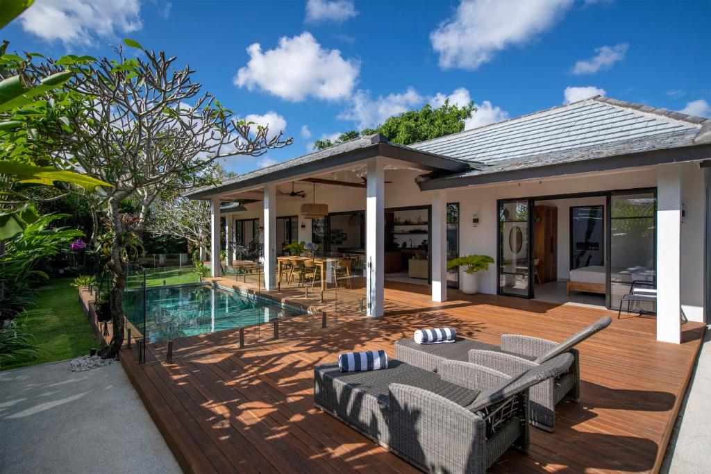 Elegant Living, Secure Swimming! 4BR Modern Villa