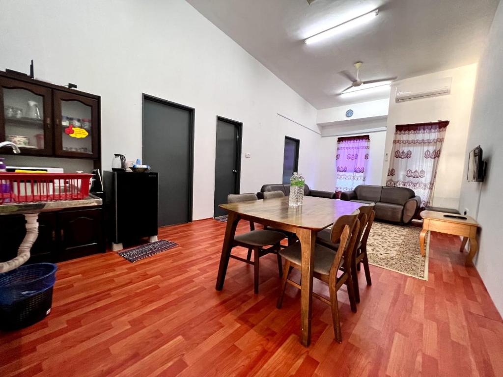 Paraduta Homestay 2 Bedroom - Bizwalk photo