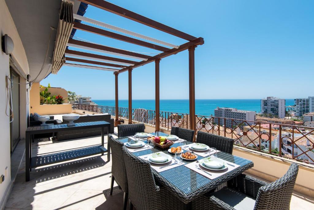 PH BELLAGIO: Luxurious and Romantic duplex penthouse with PRIVATE POOL & sea views - 2