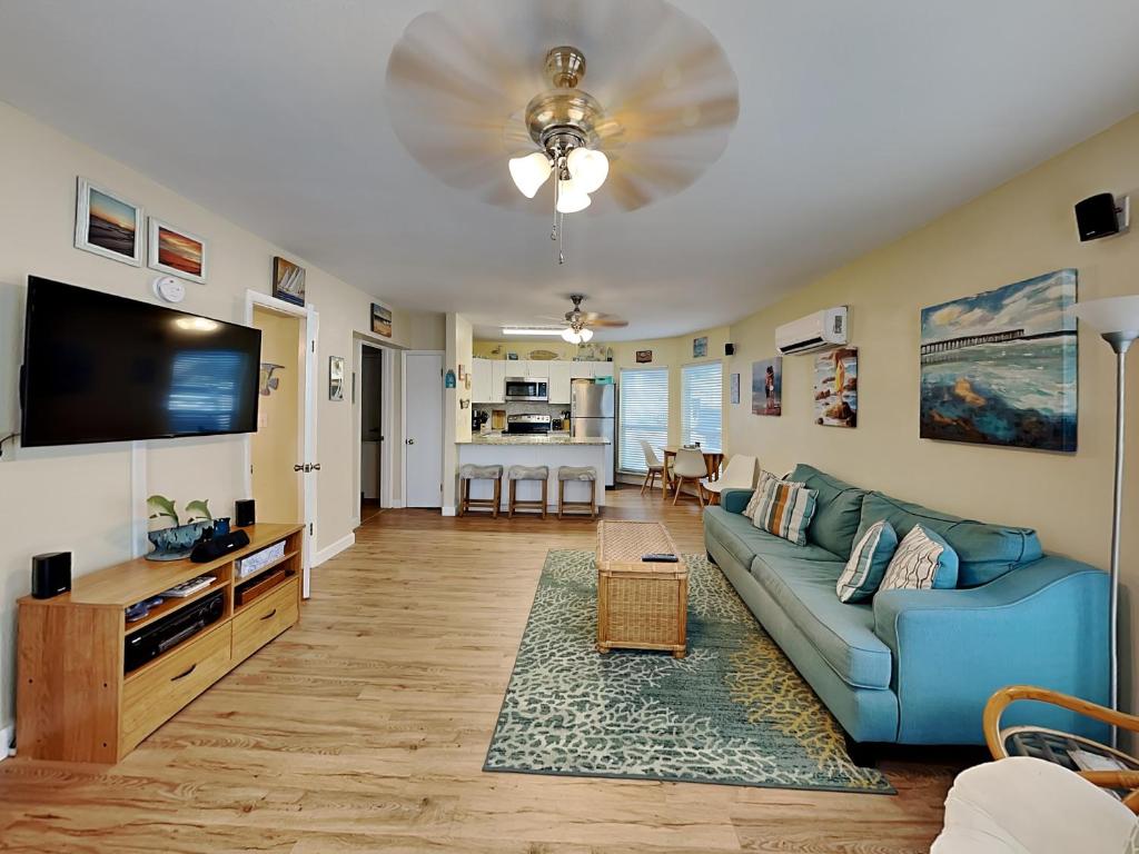 Sea Rocket 29, Sleeps 4, Ground Floor, 1 Bedroom, BBQ Area, WiFi — Hotel in Redington Shores (FL)