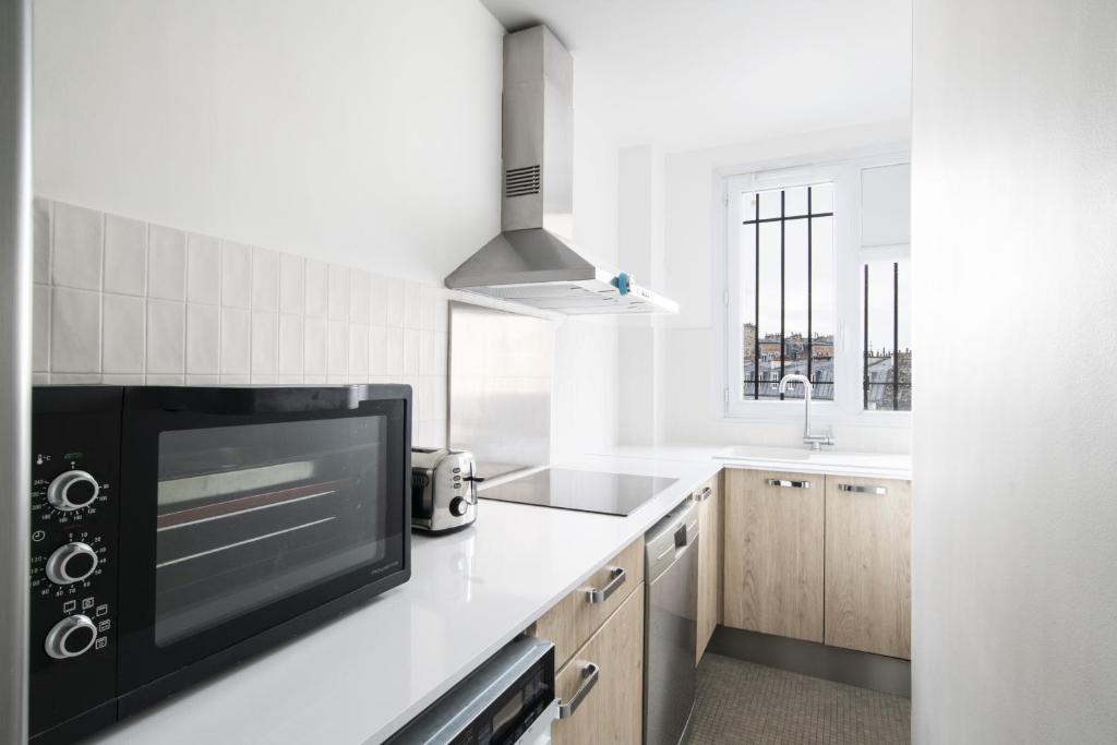 Pick A Flat's Apartment near Moulin Rouge - Rue Fontaine - 2