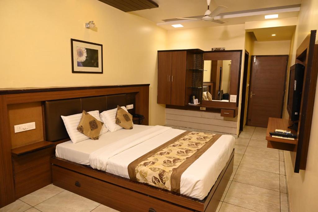 Hotel Plaza Inn Ajmer photo