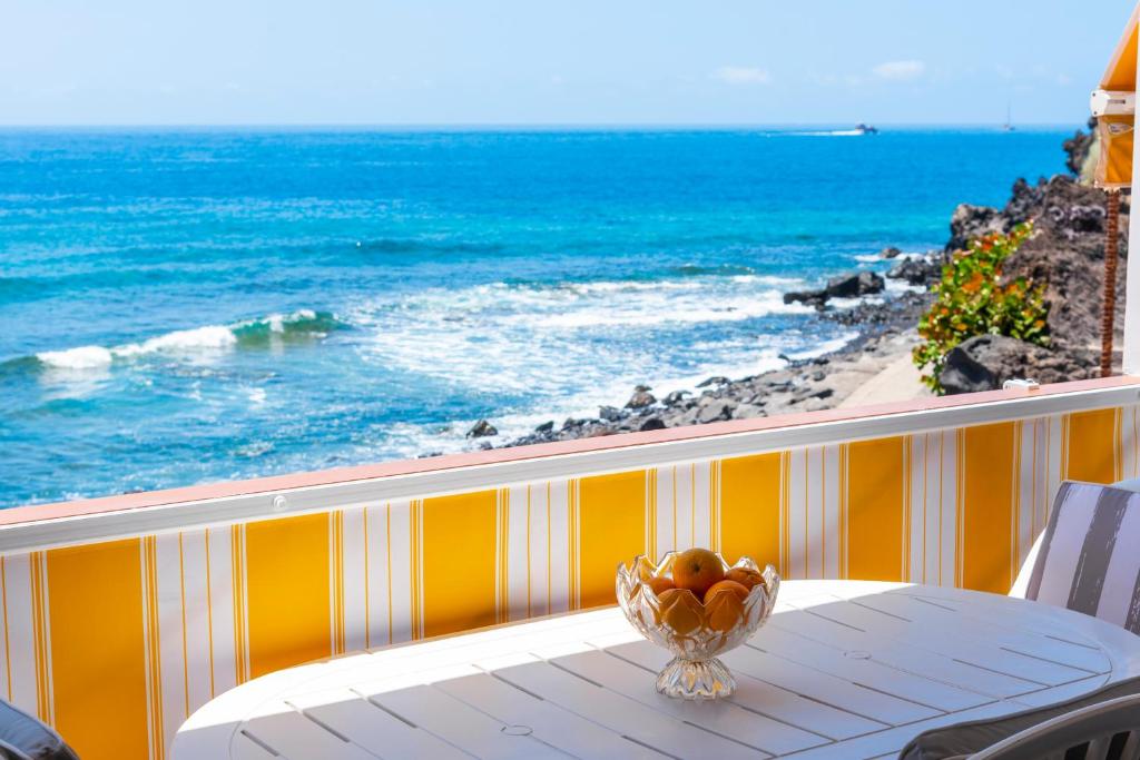 Neptuno Ocean View, Beach line with Pool, Puerto de Santiago