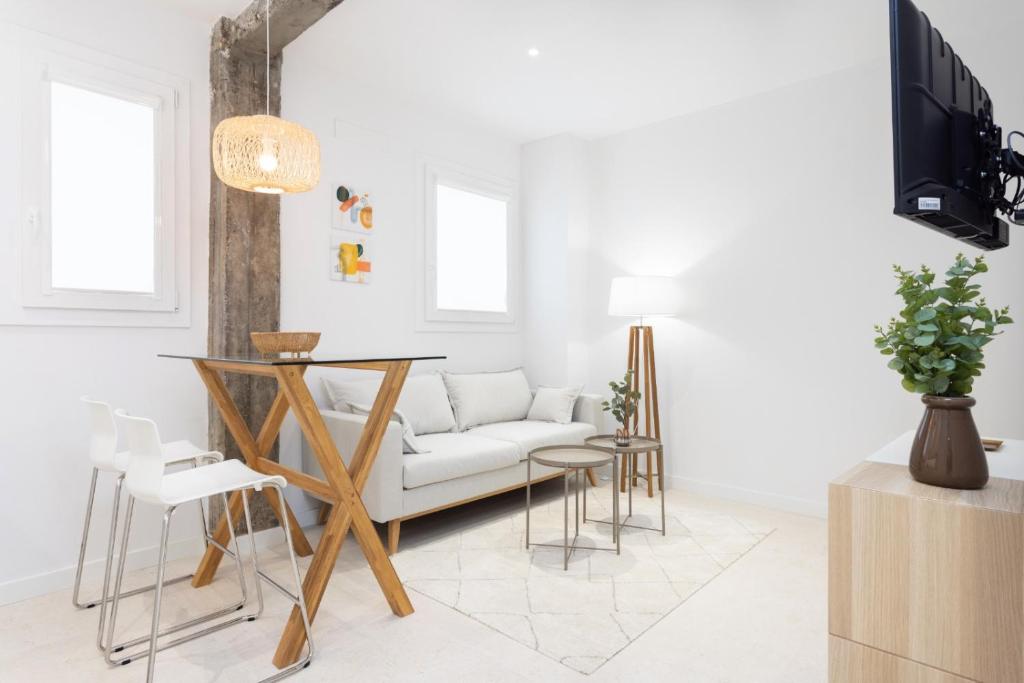APARTAMENTOS PLAZA DEL CHARCO I - 2