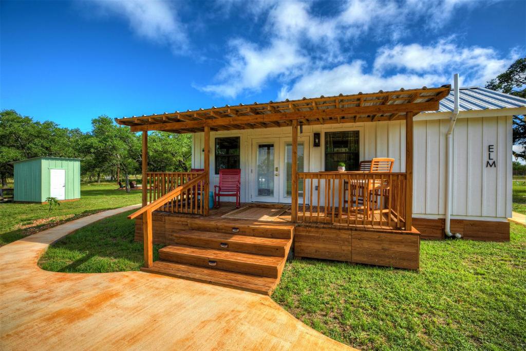 Luxurious & Intimate Cottage in Fred Wine Country!, Luckenbach
