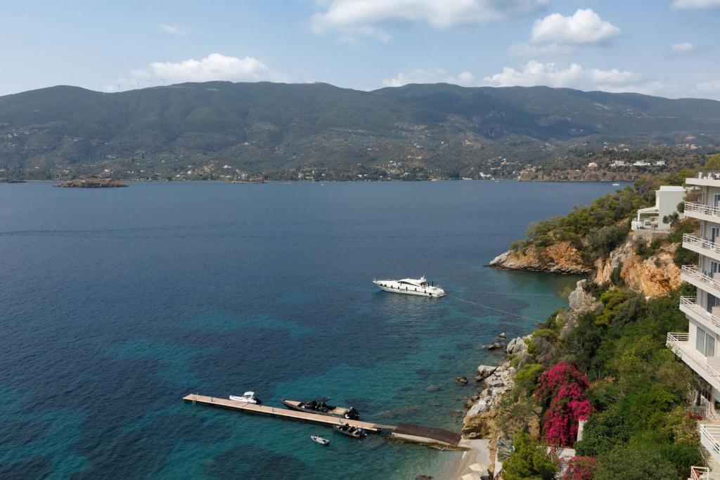 Sirene Blue Luxury Beach Resort photo