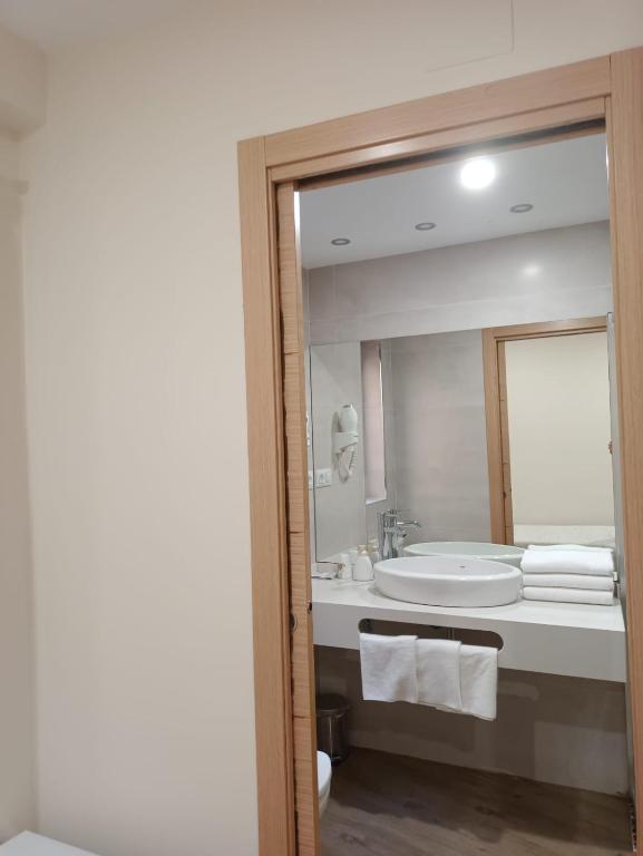 Hostal Infantes - 4