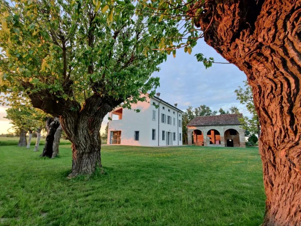 Corte LOIOL, hotel in Scorzarolo