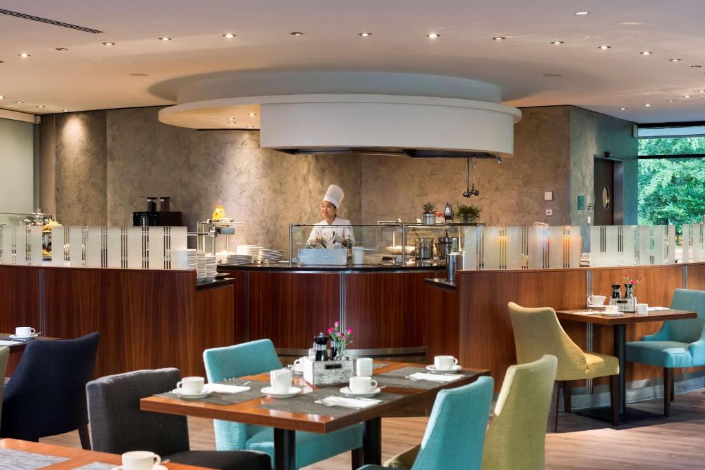 อาหารและเครื่องดื่ม