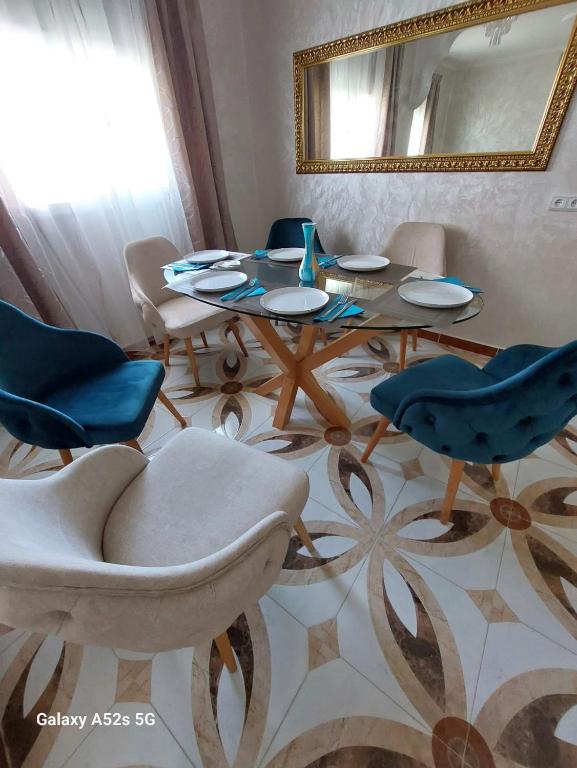 S&R Appartements, Mʼdik