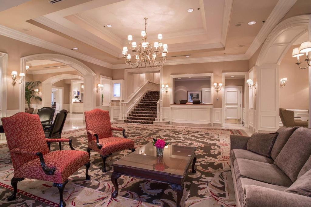 Sutton Place Hotel photo