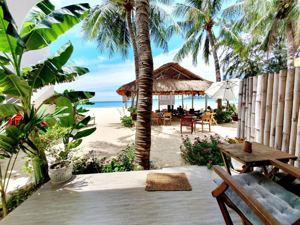 View, Lucky Spot Beach Bungalow in Song Cau