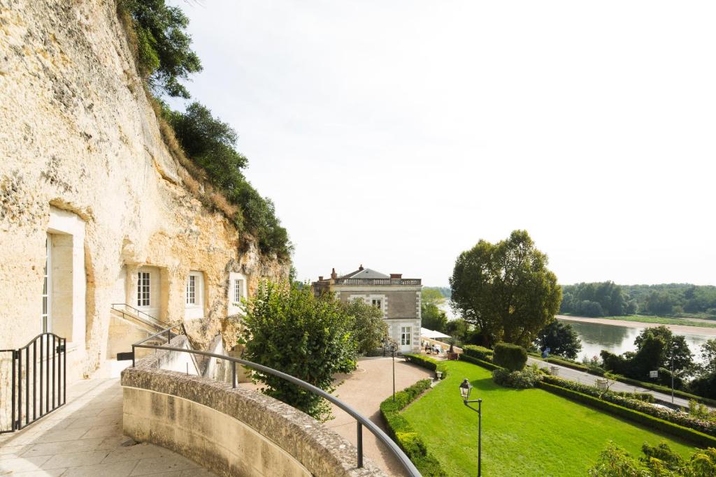 Hotel Les Hautes Roches photo