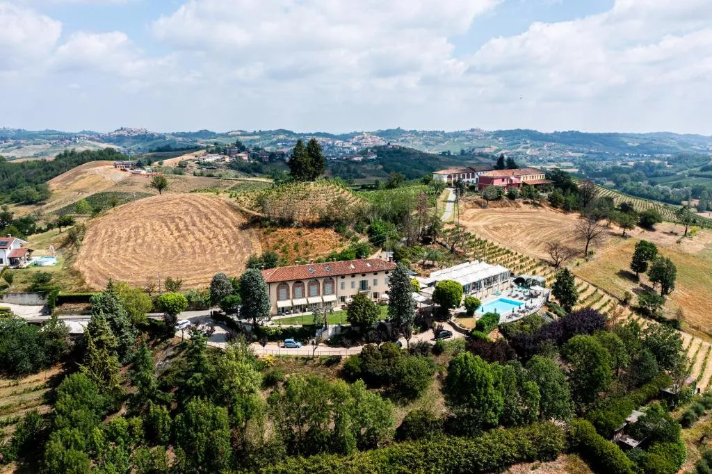 Locanda del Boscogrande, hotel in Montegrosso dʼAsti