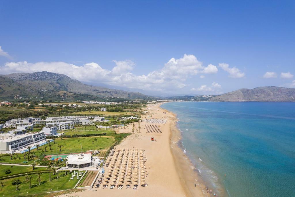 Vantaris Palace — Beach in Georgioupolis
