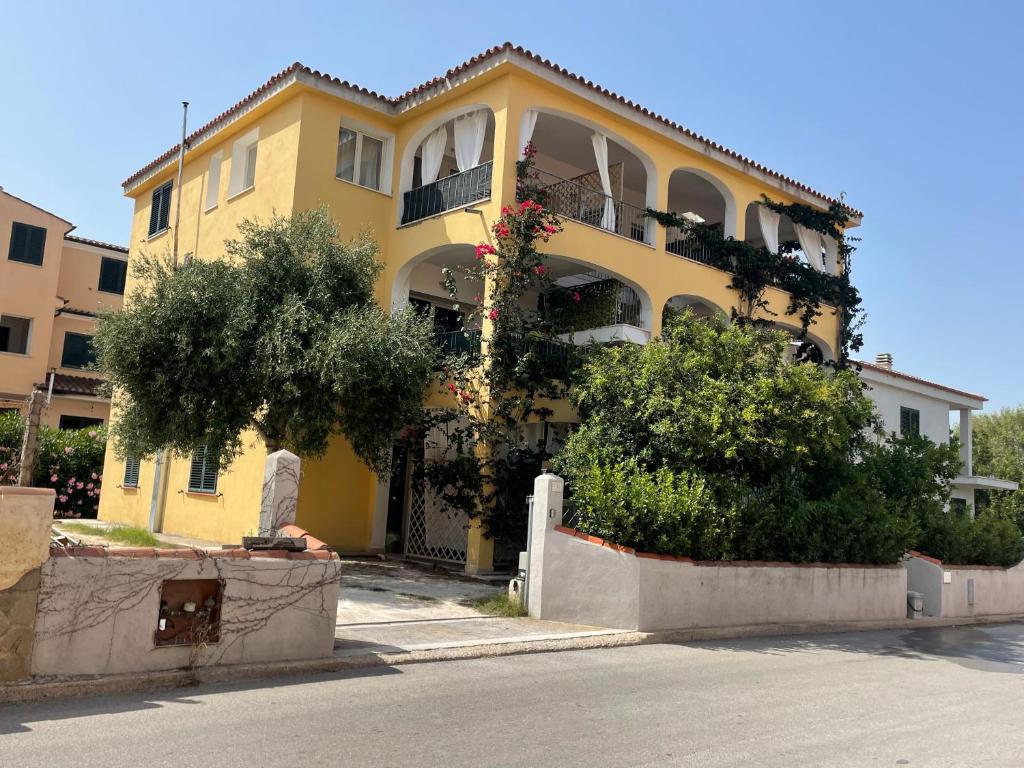 Sa Domo De Mannoi — Hotel in Orosei