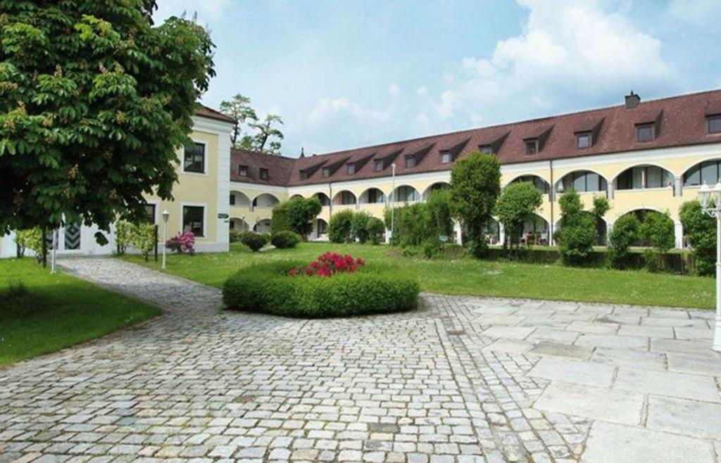 Schloss Kirchham photo