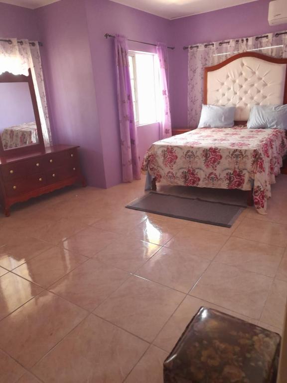 Sanford House in Salem, Jamaica reviews, prices of Hotels
