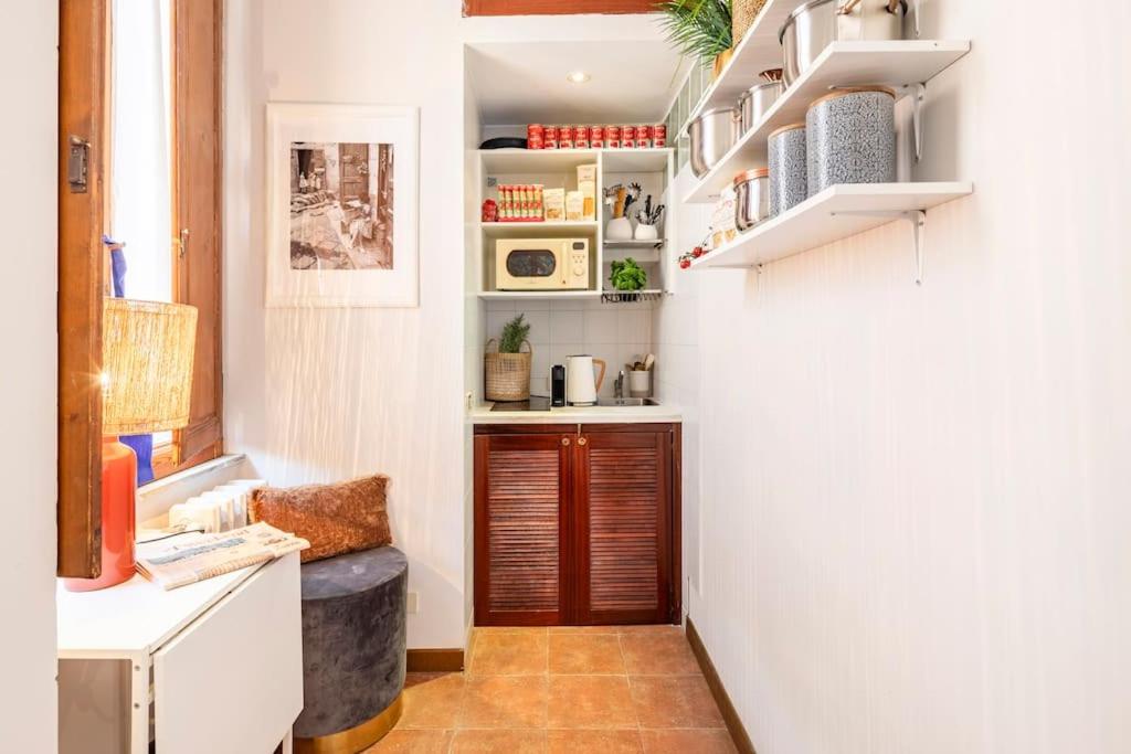 4 Townhouse by the Spanish Steps - 5