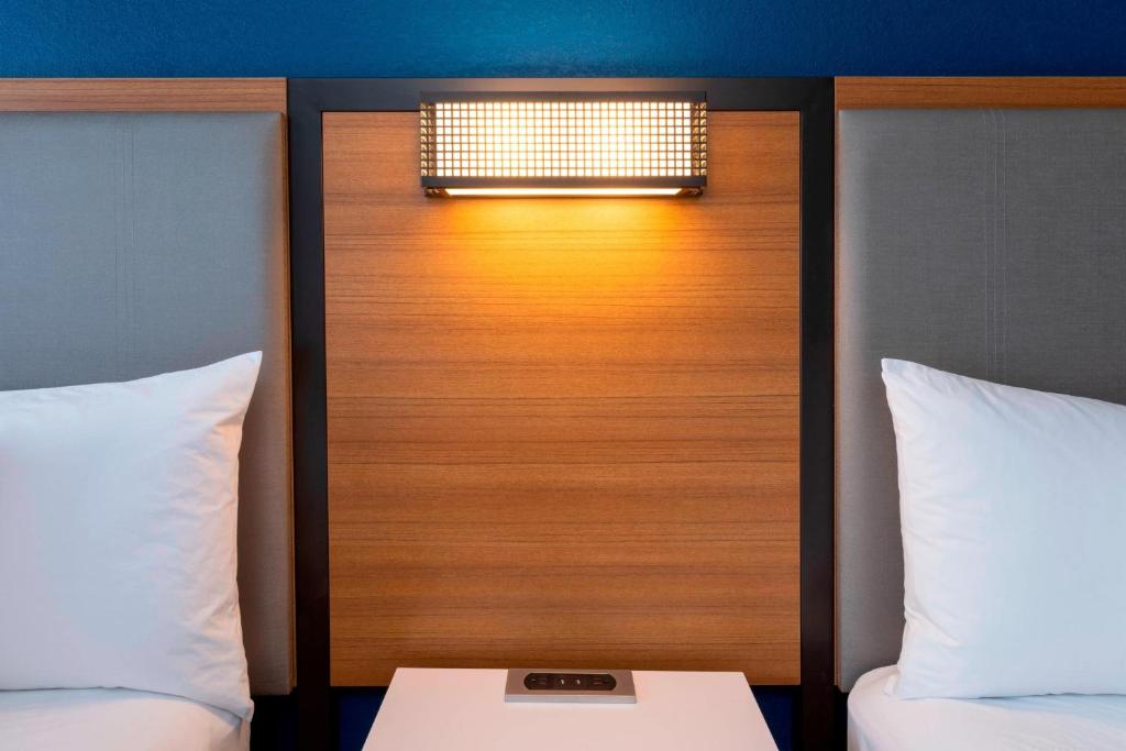 SpringHill Suites Rochester Mayo Clinic Area/Saint Marys photo