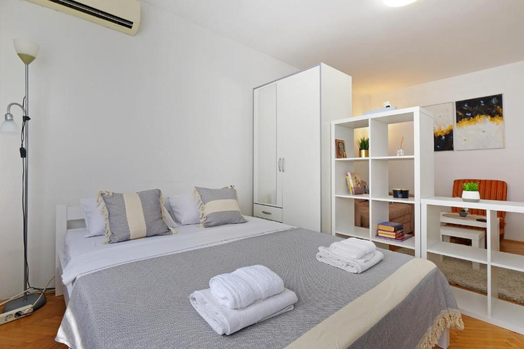 Vintage Dream Apartment - 1