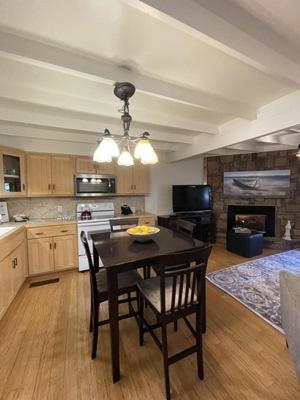 C4 - Mountain Harbor two bedroom Lodge cottage