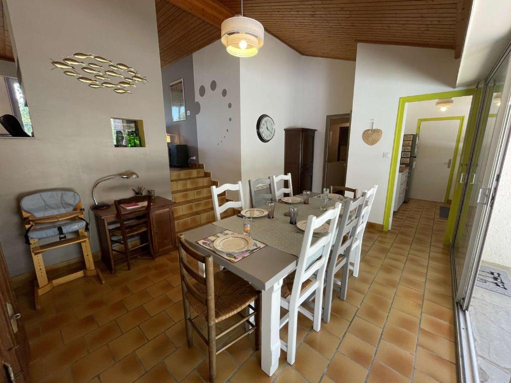 Maison spacieuse, 600m plage, 6 couchages, parking gratuit, jardin, terrasse, WiFi optionnel - FR-1-224C-210 - 4