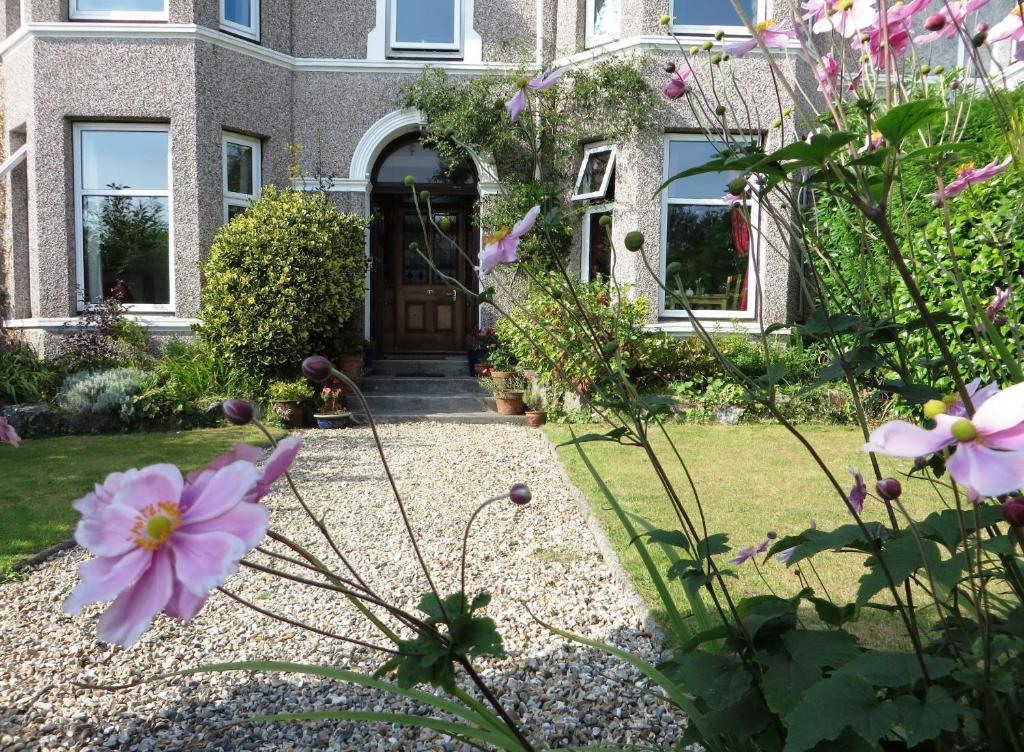 The Rosemont, Yelverton