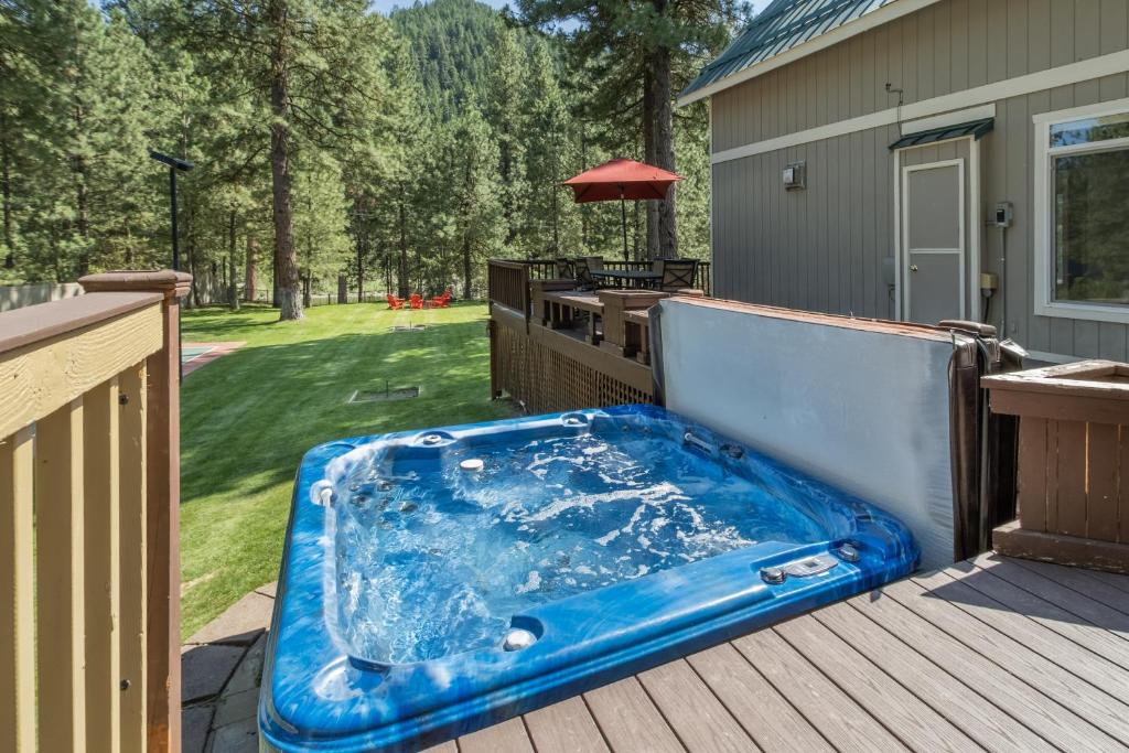 Recharge by The River by NW Comfy Cabins, Leavenworth