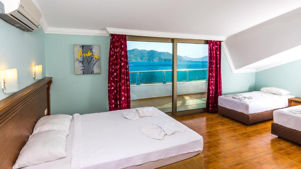 Honeymoon Beach Marmaris photo