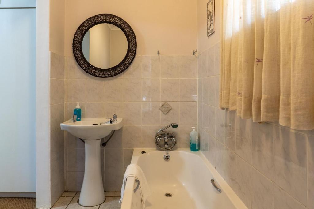 Abbots Cove BnB photo