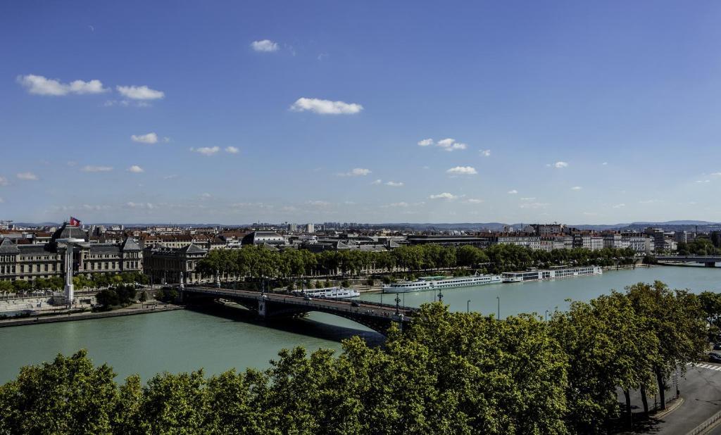 Hotel Ibis Budget Lyon Eurexpo - photo