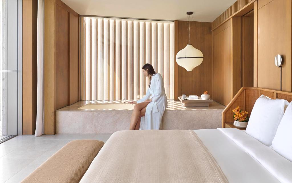 The Ritz-Carlton Maldives, Fari Islands — Hotel rooms in Kaafu Atoll, Kaafu