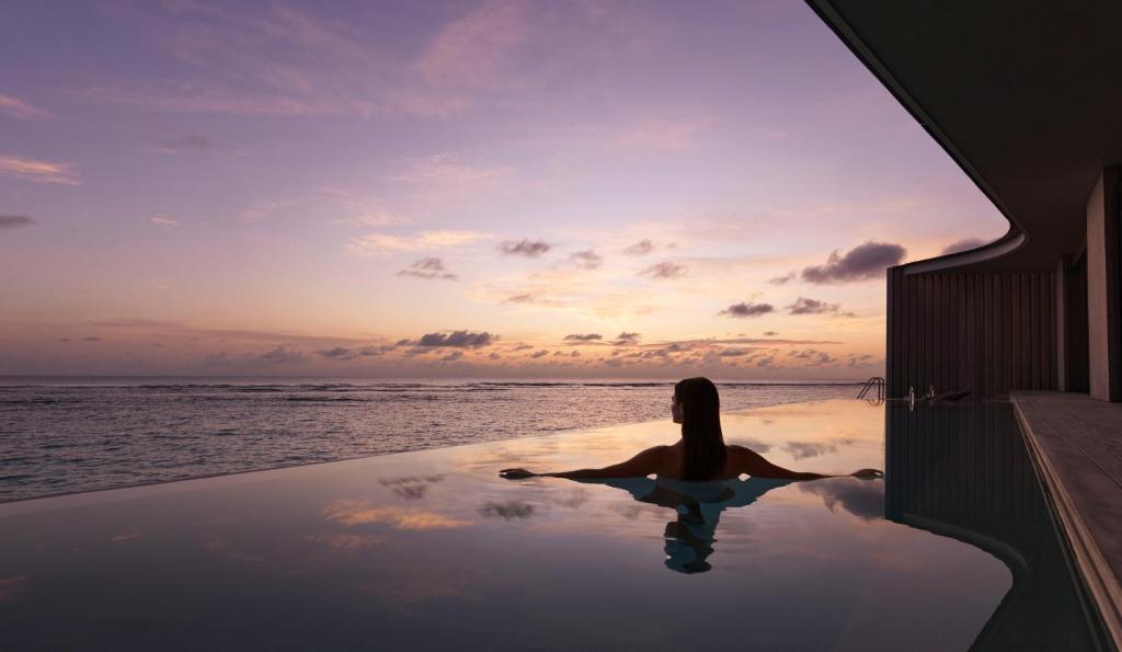 The Ritz-Carlton Maldives, Fari Islands — Swimming pool in Kaafu Atoll, Kaafu