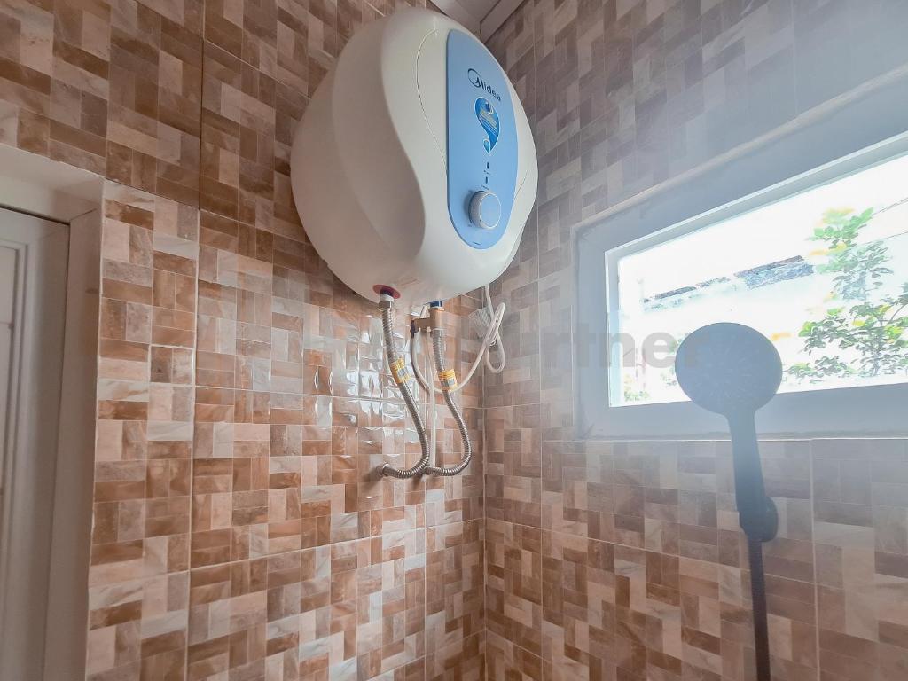 Adam Guesthouse Mitra RedDoorz