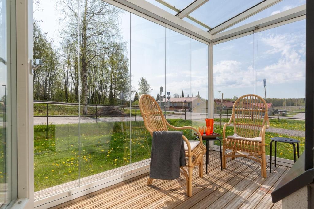 Cosy studio apartment + free private parking 3