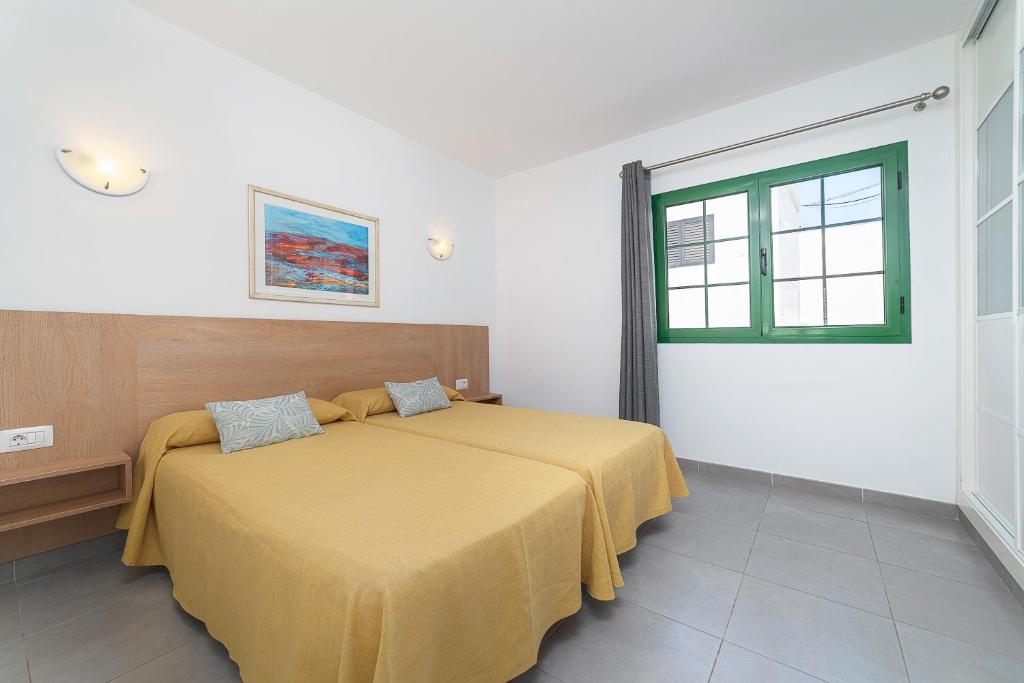 Apartamentos Elena — Hotel rooms in Puerto del Carmen, Canary Islands