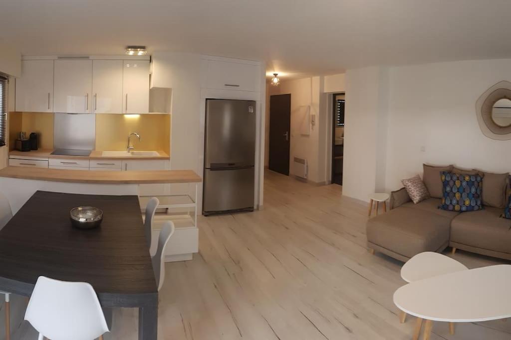 Duplex Port Frejus 5’ plage et commerces - 4
