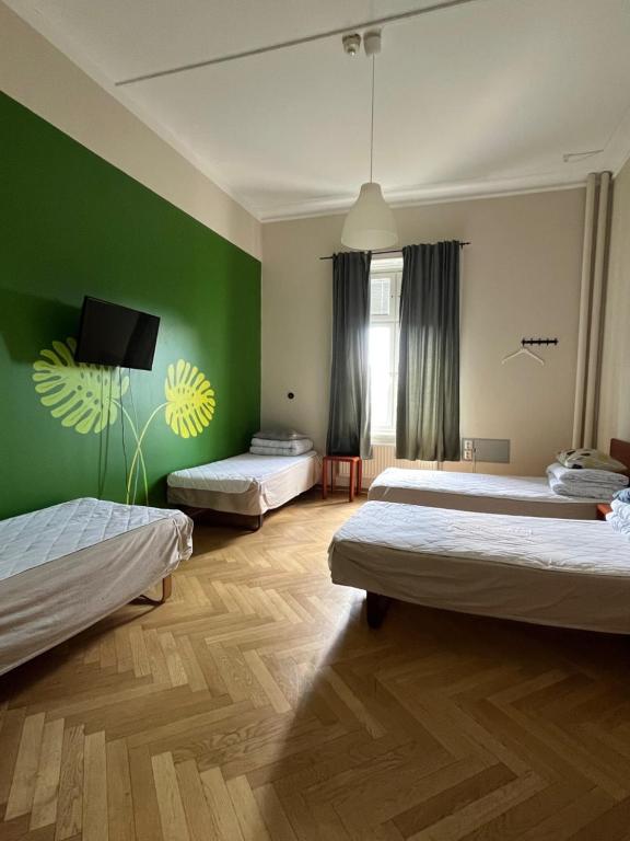 Vierbettzimmer mit Gemeinschaftsbad